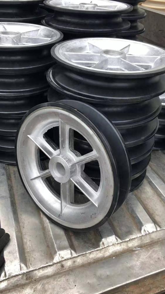 Le grand diamètre roule des gerbes d'aluminium de triple de conducteur de transmission par blocs de poulie de câble